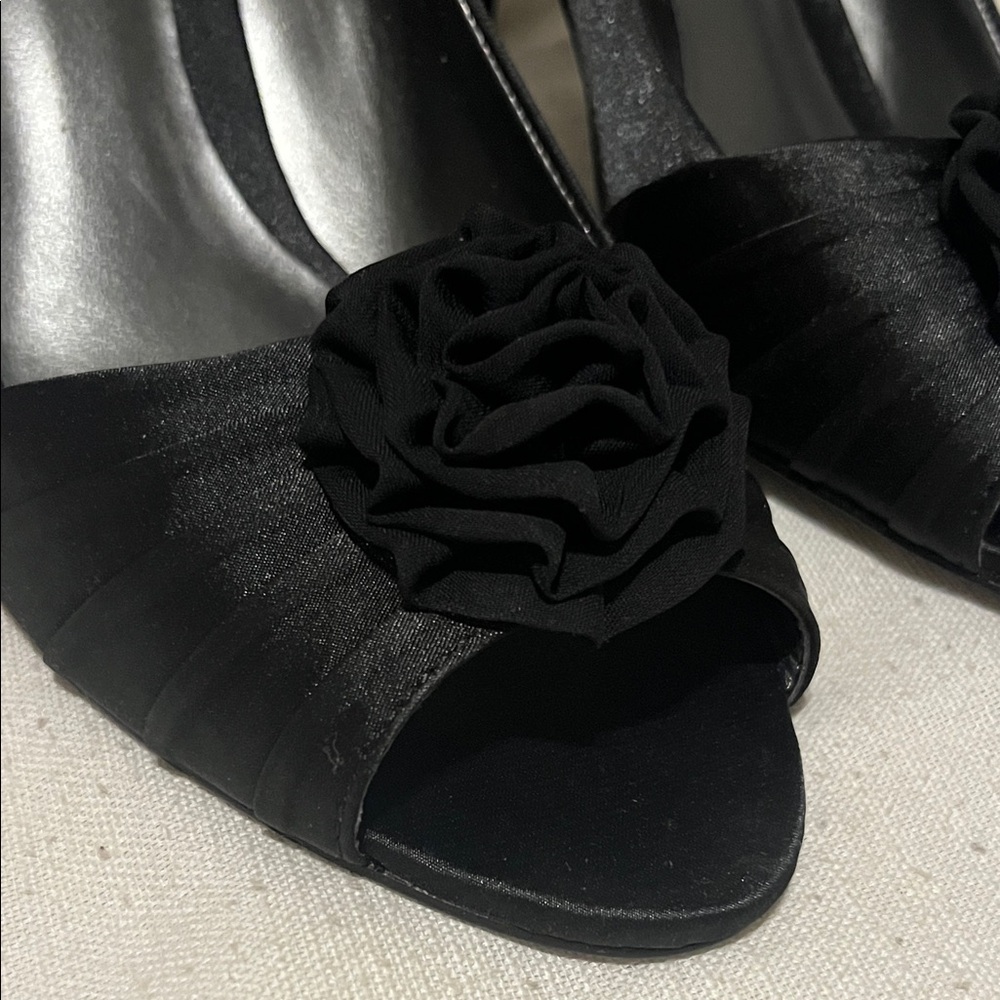 Mootsies Tootsies Black Peep-Toe Heels with Floral Detail
